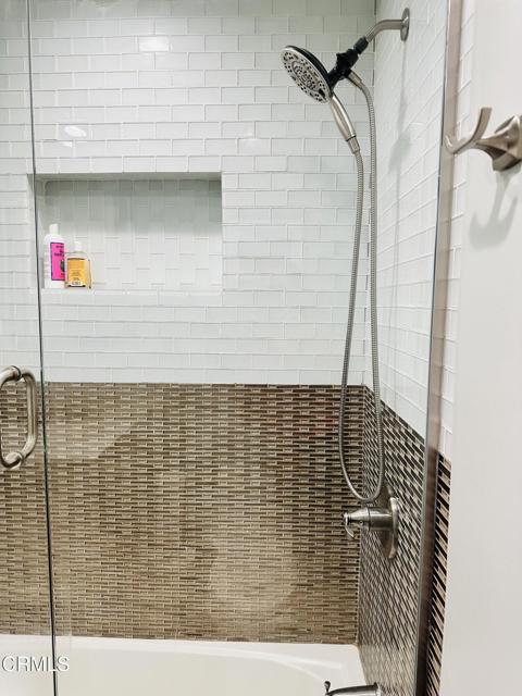 127 Tree Fern Ct updated shower